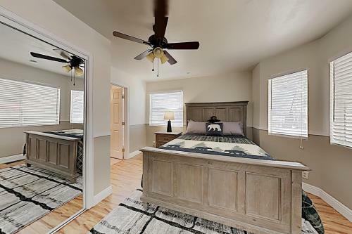 Tree-top Getaway With Forested Views & Elevated Deck Home