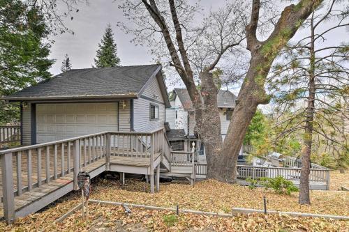 3-level Luxe Home With Spa, Ac, Game Room And Theater!