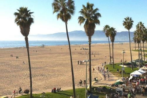 Apartamento One Bed/1bath + Private Balcony Walk To Beach