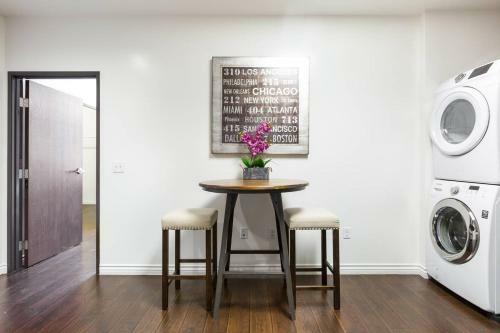 Historic Remodeled True 1-bdrm Loft