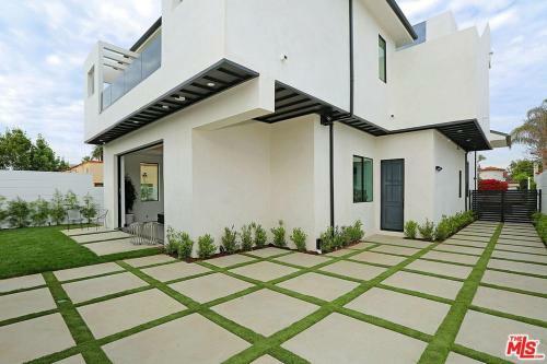 New Colgate Villa