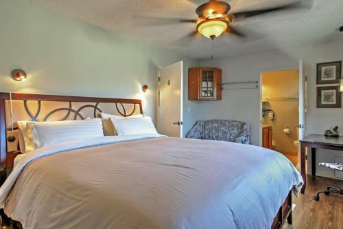 Apartamento Recently Renovated Long Beach Condo With Balcony!