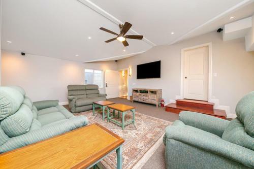 Lbc-5121 - Coastal Escape