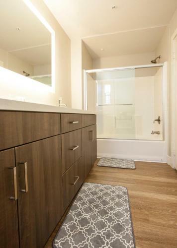 Apartamento The Grove Penthouse 3 Bdrm 3 Bath