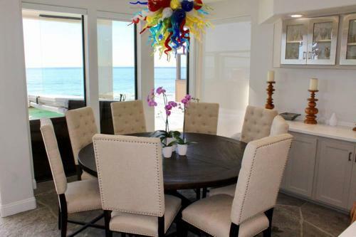 Luxury Malibu Beachfront Home-short Or Long-term