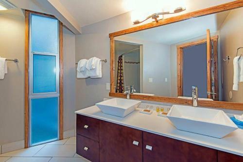 Amazing Luxury Townhome