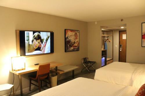 Lincoln Hotel Surestay Collection By Best Western