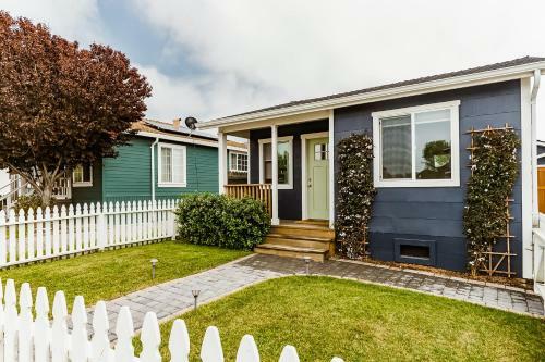 Bungalo By The Sea
