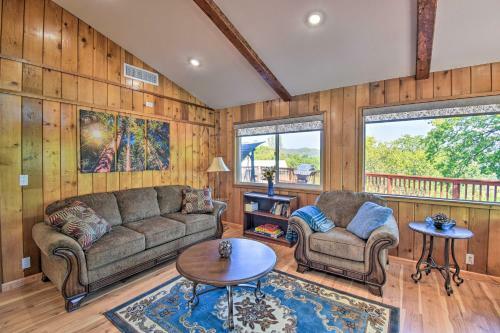 Stunning Treetop Villa - 1 Mi To Mariposa!