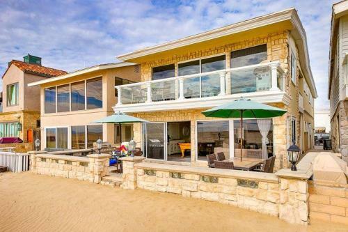 Lower Beach Front Escape Unit A