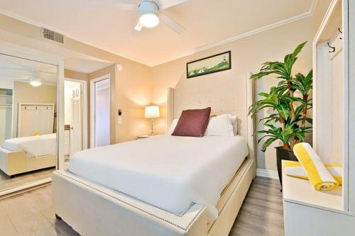 Lower Beach Front Escape Unit A