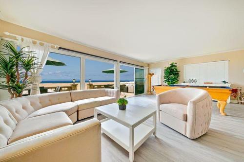 Lower Beach Front Escape Unit A
