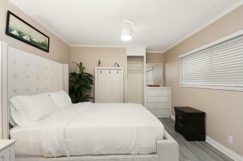 Lower Beach Front Escape Unit A