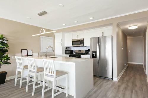 Lower Beach Front Escape Unit A