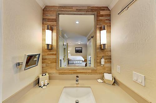 Apartamento Roomy Silverado Condo - Pool & On-site Dining Condo