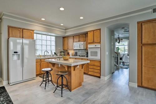 Luxe Home With Rooftop Patio Walk To Oceanside Beach