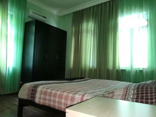 Hostal Gonio Guest House