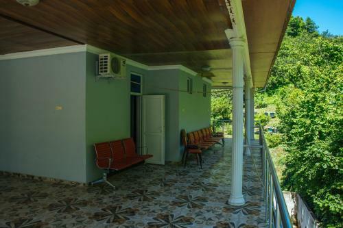 Hostal Gonio Guest House