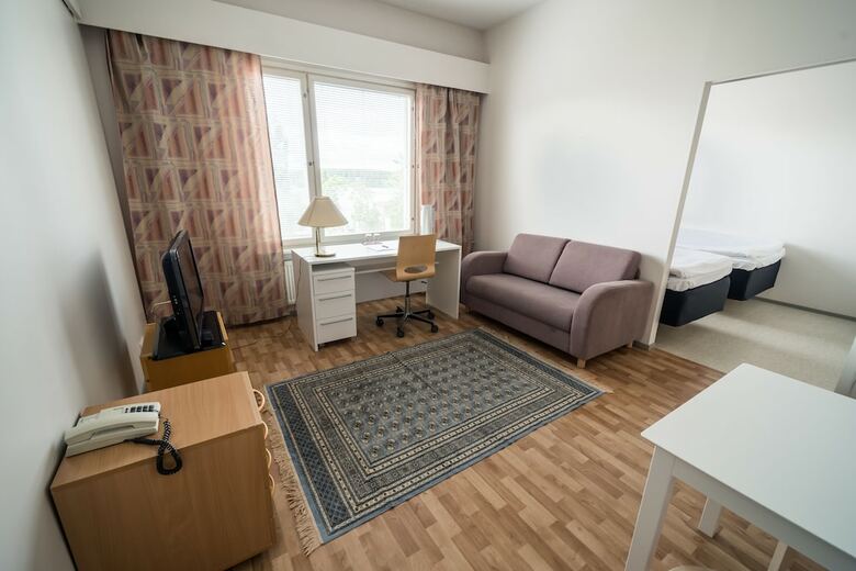 Summer Hotel Tott