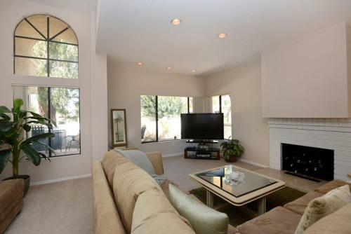 Casa Blanca Serenity By Oranj Palm