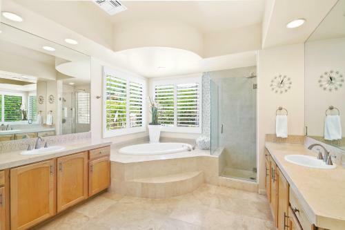 Casa Sonora Grande With Golf Course Views By Oranj Palm