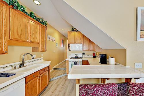Apartamento Downtown Retreat - Patio With Grill - Walk Beach Duplex