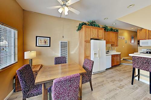 Apartamento Downtown Retreat - Patio With Grill - Walk Beach Duplex