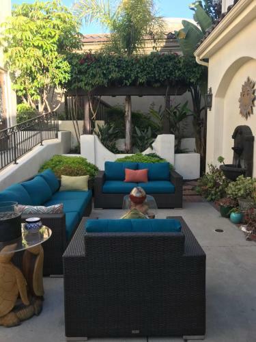 Hostal Spacious Guest House, Pool & Spa, Close To Beach!