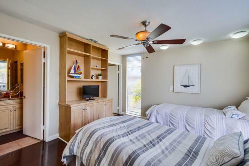 Waterfront Corner Townhome, Full Floor Windows, Balcony