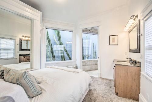 San Diego Home With Yard - 2 Blocks To The Bay!