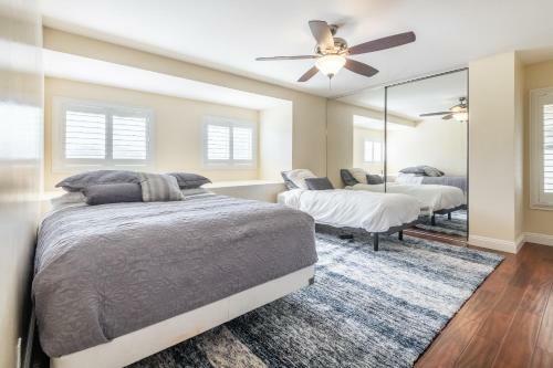Luxurious Home Only 1 Mile From Del Mar Beach Home