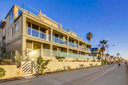 Ocean Front, 2 Private View Decks In Heart Of Mb