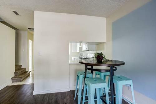 Wanderjaunt - Sebastian - 2br - Point Loma