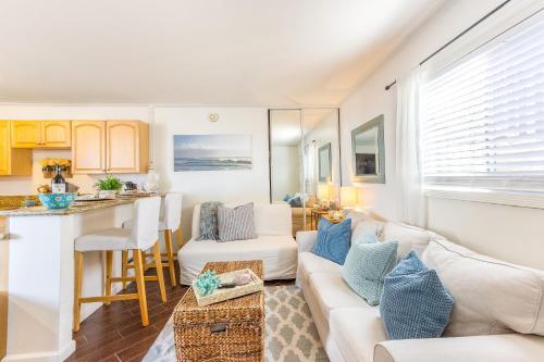 Mission Beach Cute Condo