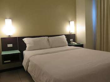 Hotel Circle Inn - Iloilo City Center