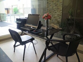 Hotel Circle Inn - Iloilo City Center