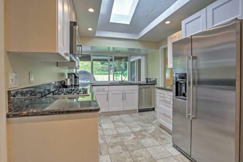 Chic Solana Beach House With Private Hot Tub And Yard!