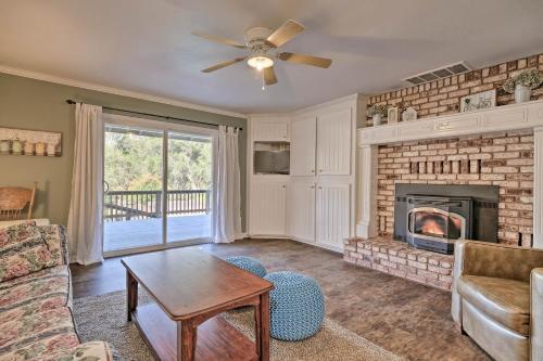 Bright Gold Country Home Pool, Deck And Hot Tub!