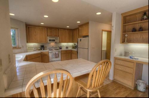 Blue Spruce By Lake Tahoe Accommodations