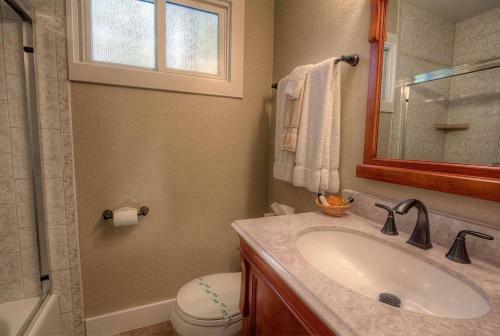 Fernandez Hideaway By Lake Tahoe Accommodations