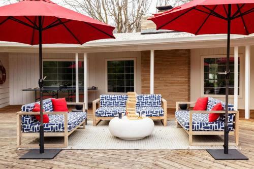 Marquee - Modern Stylish Estate W Pool & Entertainers Courtyard