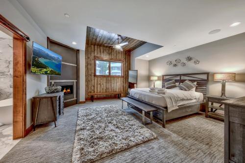 6 Bedroom Luxury Home With Great Location Townhouse