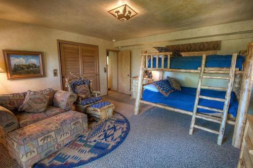 Heavenly Tree House By Lake Tahoe Accommodations