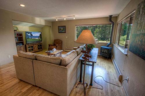Meadowview Hideaway By Lake Tahoe Accommodations