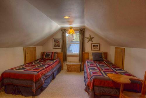 Breezy Pines Cabin By Lake Tahoe Accommodations