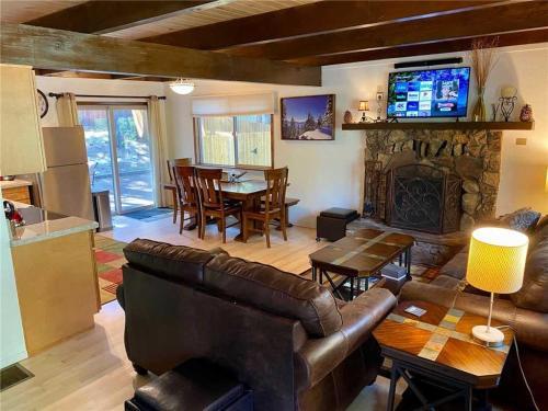 1781 Nadowa Cottage