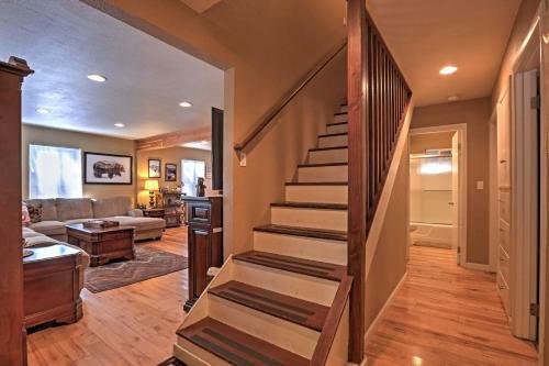 South Lake Tahoe Home With Spacious Backyard!