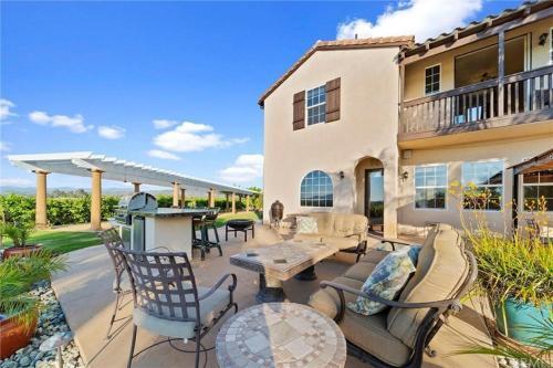 Tv-404 Endless Vineyard Views