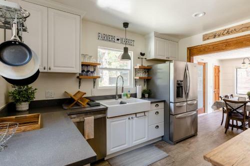 Lake Arrowhead Area Modern Cabin At Sugars Mountain Chalet