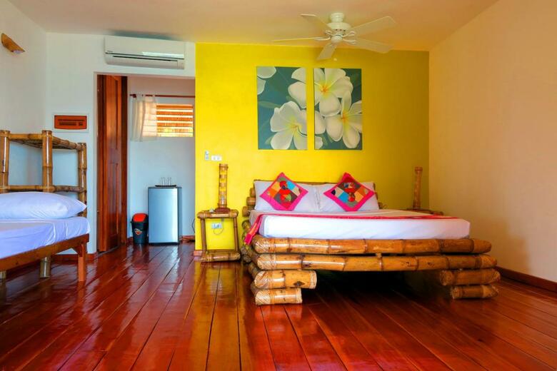 Hotel Tepanee Beach Resort